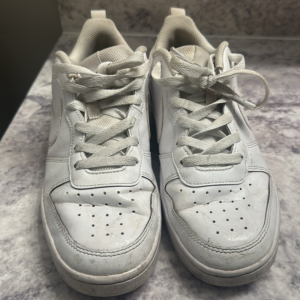 Nikes Air Force 1s all white size 7Y. BQ5448-100 - Picture 2 of 6
